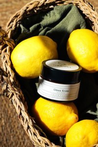 Therapia Natural Sun Cream 50 Faktör Tüm Ciltler İçin Leke Karşıtı Nemlendirici Yaşlanma Karşıtı Yağsız Suya Dayanıklı Yüz ve Vücut Güneş Kremi 50 ml