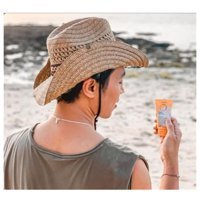 Oriflame 50 Faktör Hassas Ciltler İçin Leke Karşıtı Nemlendirici Yağsız Suya Dayanıklı Yüz Güneş Kremi 60 ml