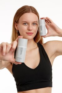 Birdiejay No Whıte Cast 50 Faktör Karma Ciltler İçin Leke Karşıtı Nemlendirici Yağsız Suya Dayanıklı Yüz ve Vücut Güneş Kremi 50 ml