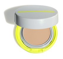 Shiseido Sports Compact Tüm Ciltler İçin Suya Dayanıklı BB Krem