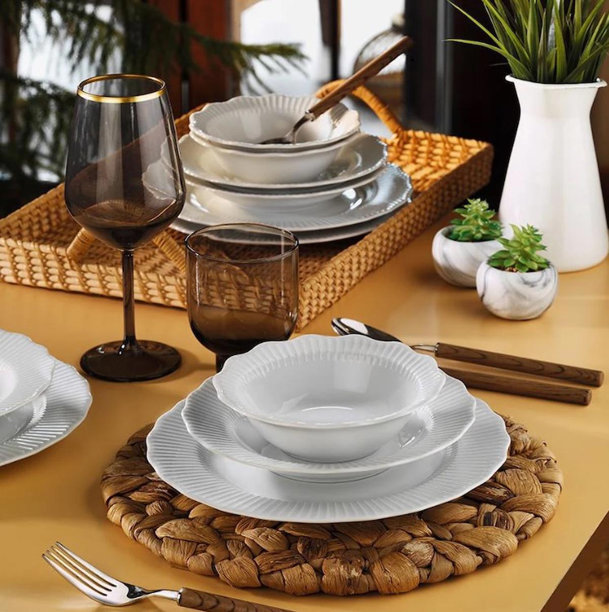 Porland Frilly 18 Parça 8 Kişilik Porselen Yuvarlak Yemek Takımı