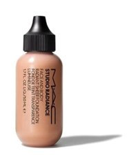 M.A.C Studio Radiance Face and Body Radiant Sheer W2 Vegan Likit Tüp Fondöten 50 ml