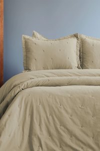 İssimo Home Chilichia Pamuklu 4 Mevsim 200 x 220 cm Çarşaflı Desenli Çift Kişilik Nevresim Takımı Çok Renkli