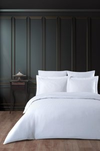Varol Laura Home Saten 4 Mevsim 200 x 220 cm Çarşaflı Desenli Çift Kişilik Nevresim Takımı Beyaz