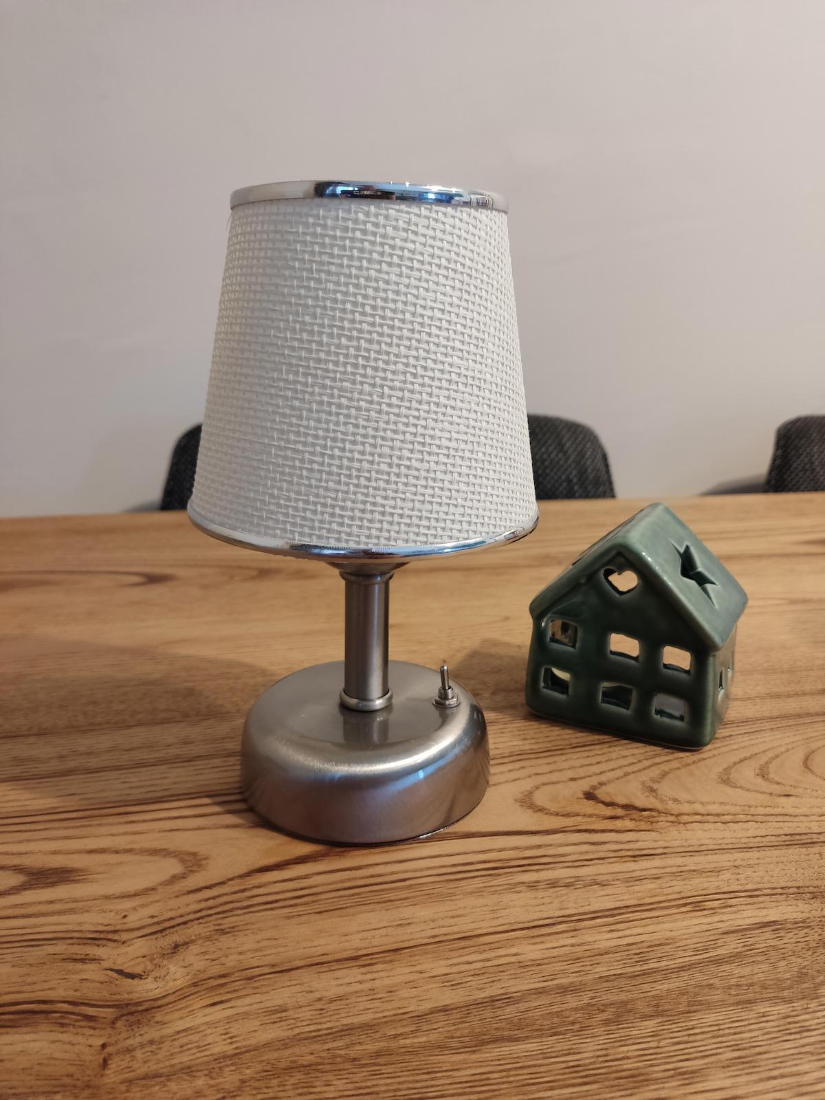 Mylights Pilli Kumaş Beyaz Tekli Metal Abajur
