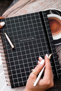 Matt Notebook Siyah A5 Kareli Orta Boy Siyah Not Defteri