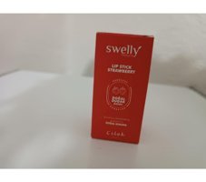 Swelly Natura Doğal Çilekli Yetişkin Dudak Nemlendirici Balm