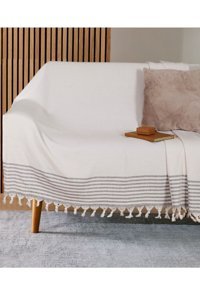 Bumedo Pamuklu Kanvas Püsküllü Süngersiz Armürlü Bej Üçlü Koltuk Örtüsü 170x210 cm