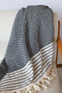 Koza Home Pamuklu - Polyester Saçaklı Süngersiz Çizgili Siyah Tekli Koltuk Örtüsü 180x220 cm
