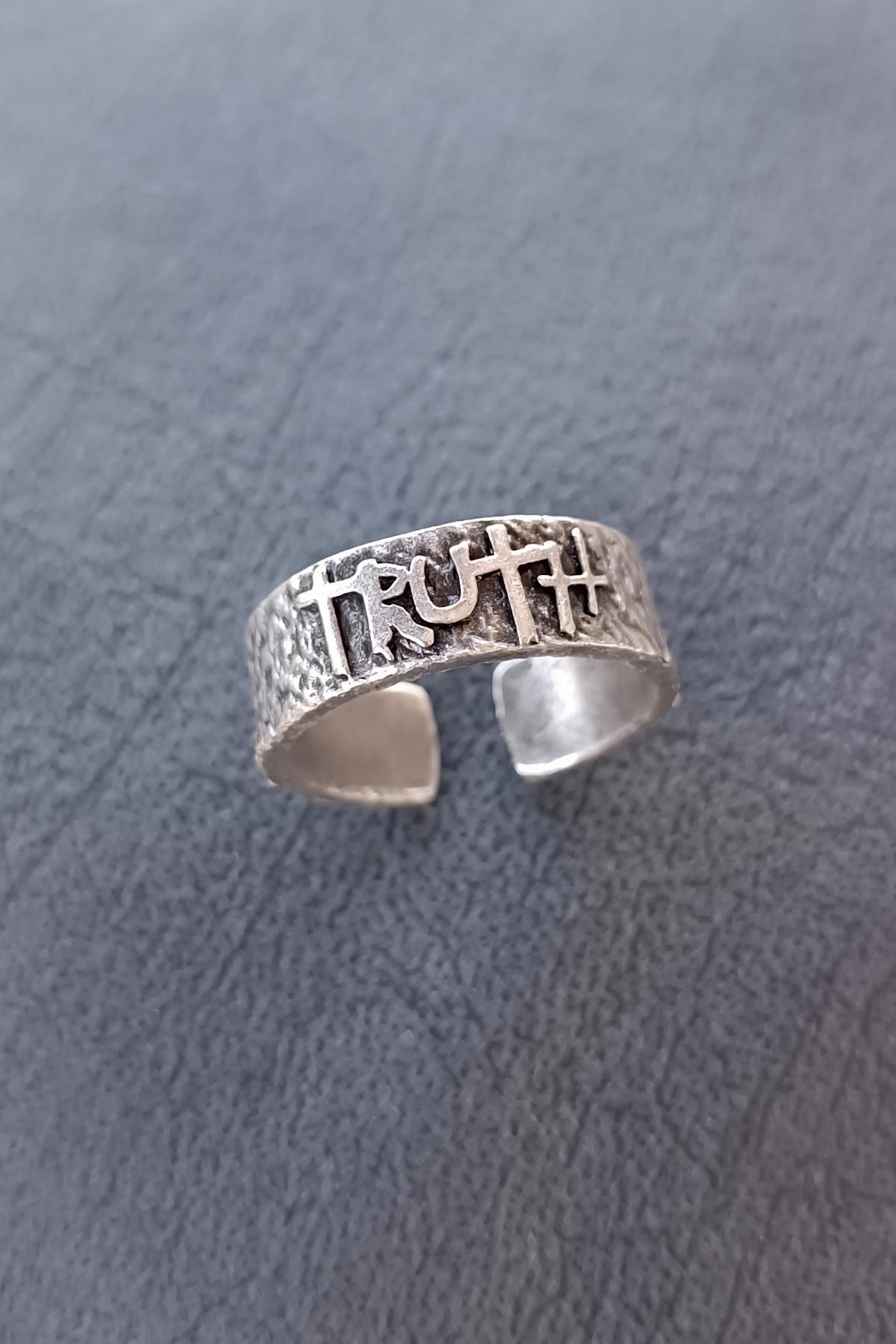 Fildişi Aksesuar Ayarlanabilir 925 Ayar Truth Yazılı Gümüş Yüzük