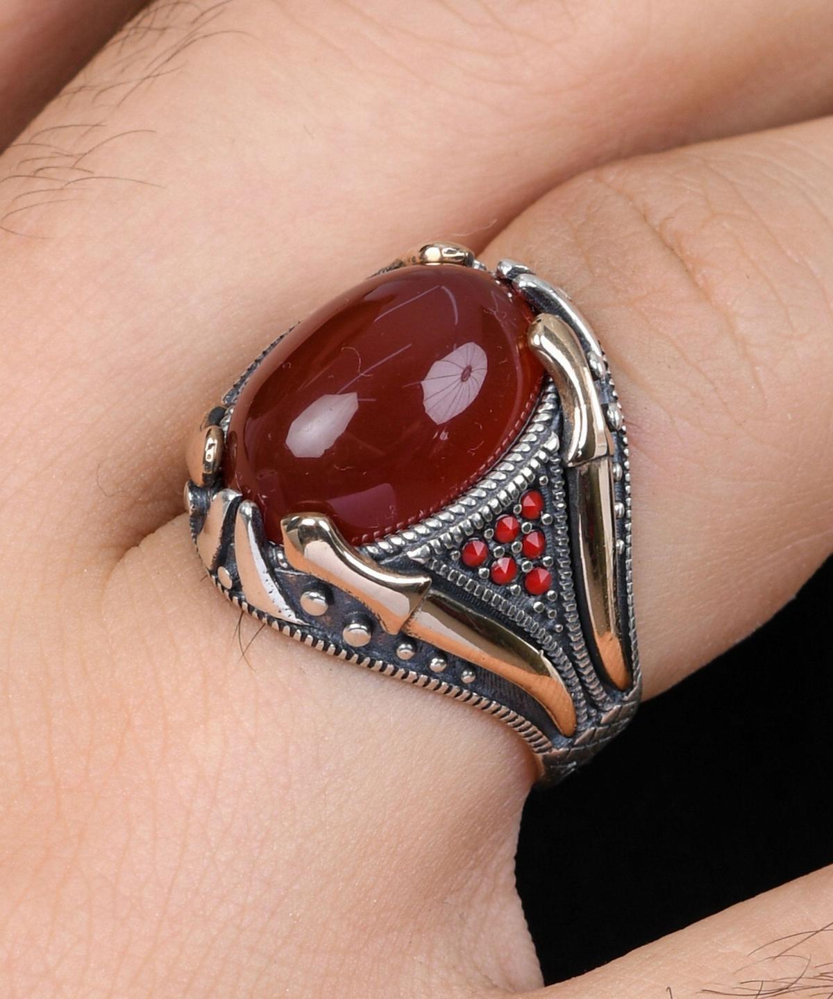 Prestige Gümüş Bordo Akik Taşlı 925 Ayar Hançer Gümüş Yüzük