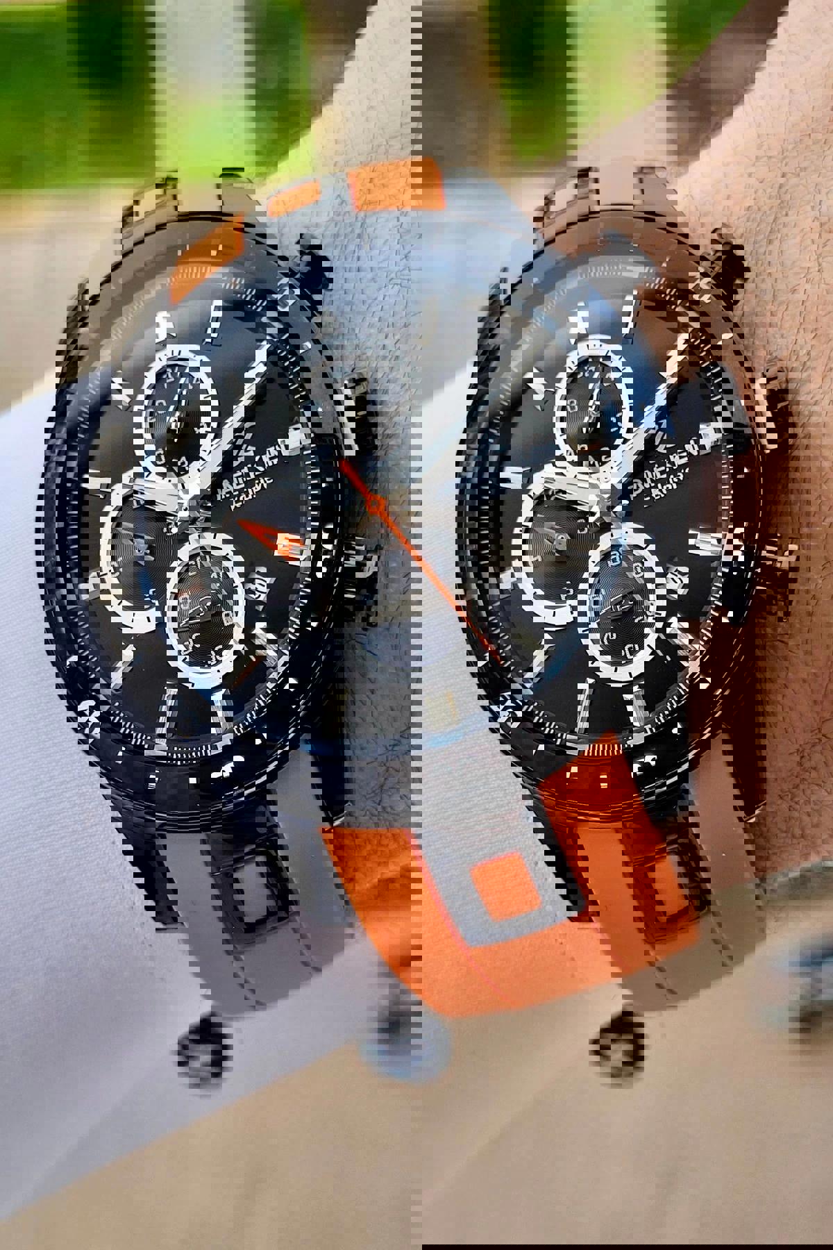 Daniel Klein DKISTE1054 Takvimli Turuncu Silikon Kordon Analog Erkek Kol Saati