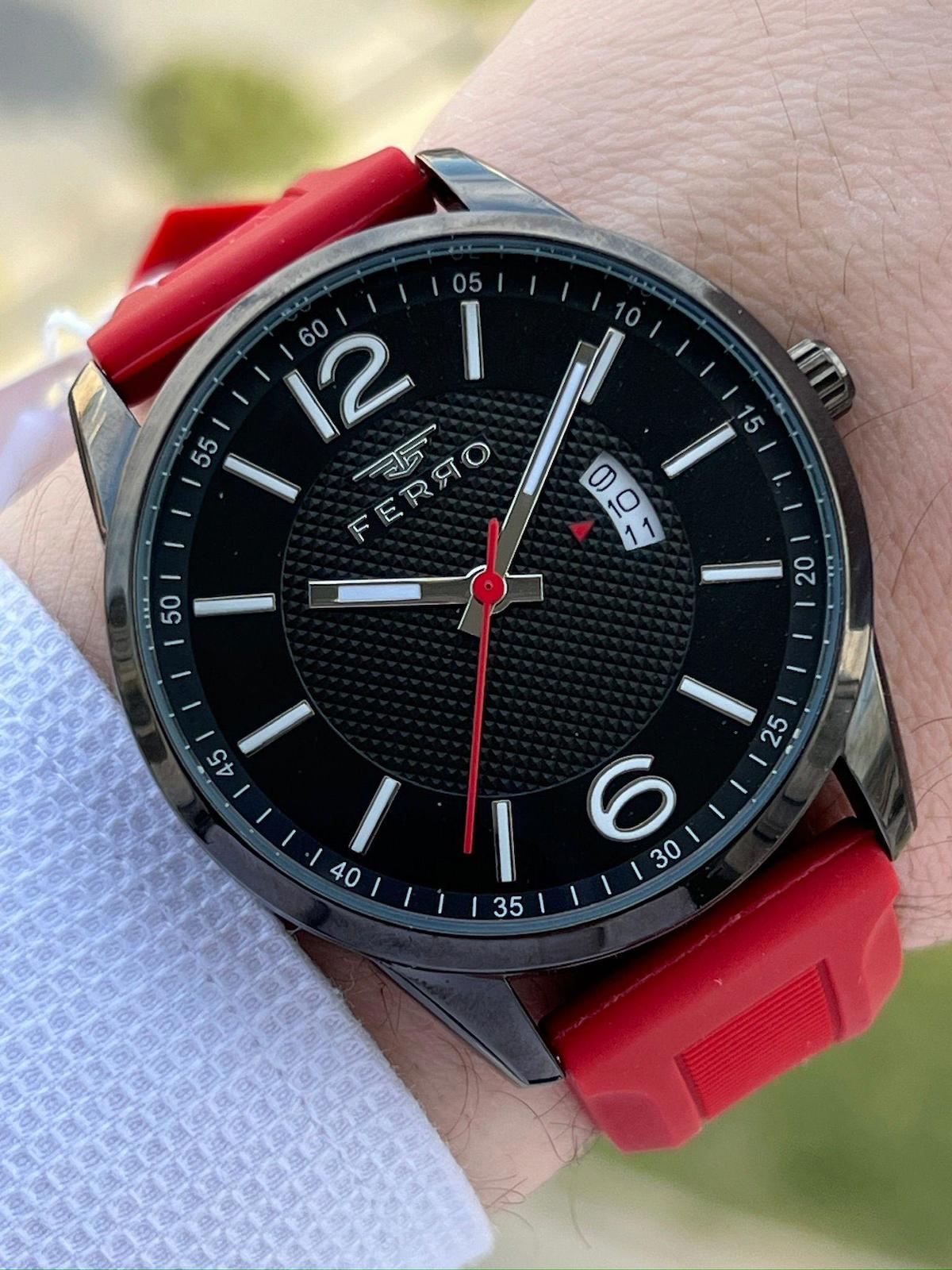 Ferro EF11316-ZK Su Geçirmez Takvimli 44 mm Kırmızı Silikon Kordon Analog Erkek Kol Saati