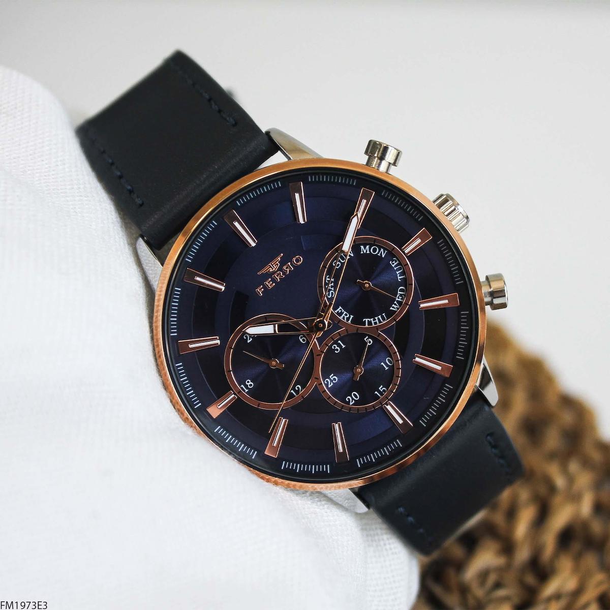 Ferro FM1973-E3 Takvimli 45 mm Lacivert Deri Kordon Analog Erkek Kol Saati