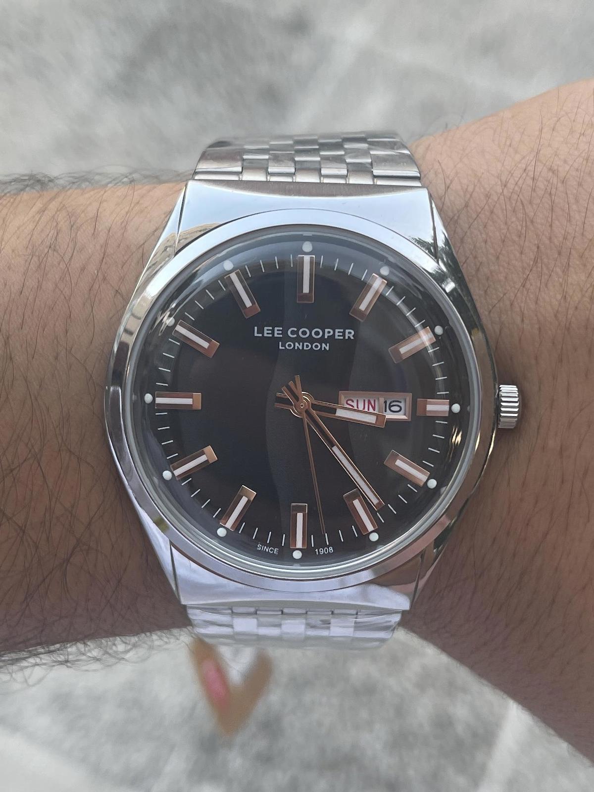 Lee Cooper LCR.LMG.07630.360 Takvimli Çelik Kordon Analog Erkek Kol Saati