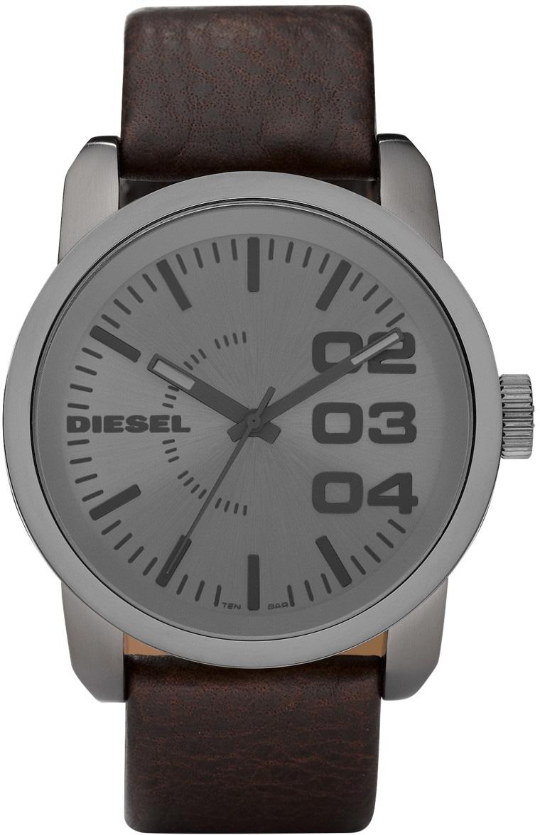 Diesel DZ1467 Takvimli 42 mm Kahverengi Deri Kordon Analog Kol Saati