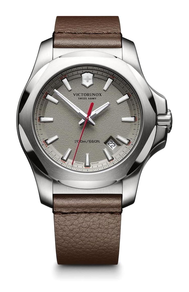 Victorinox Swiss Army 241738 Takvimli 43 mm Kahverengi Deri Kordon Analog Kol Saati