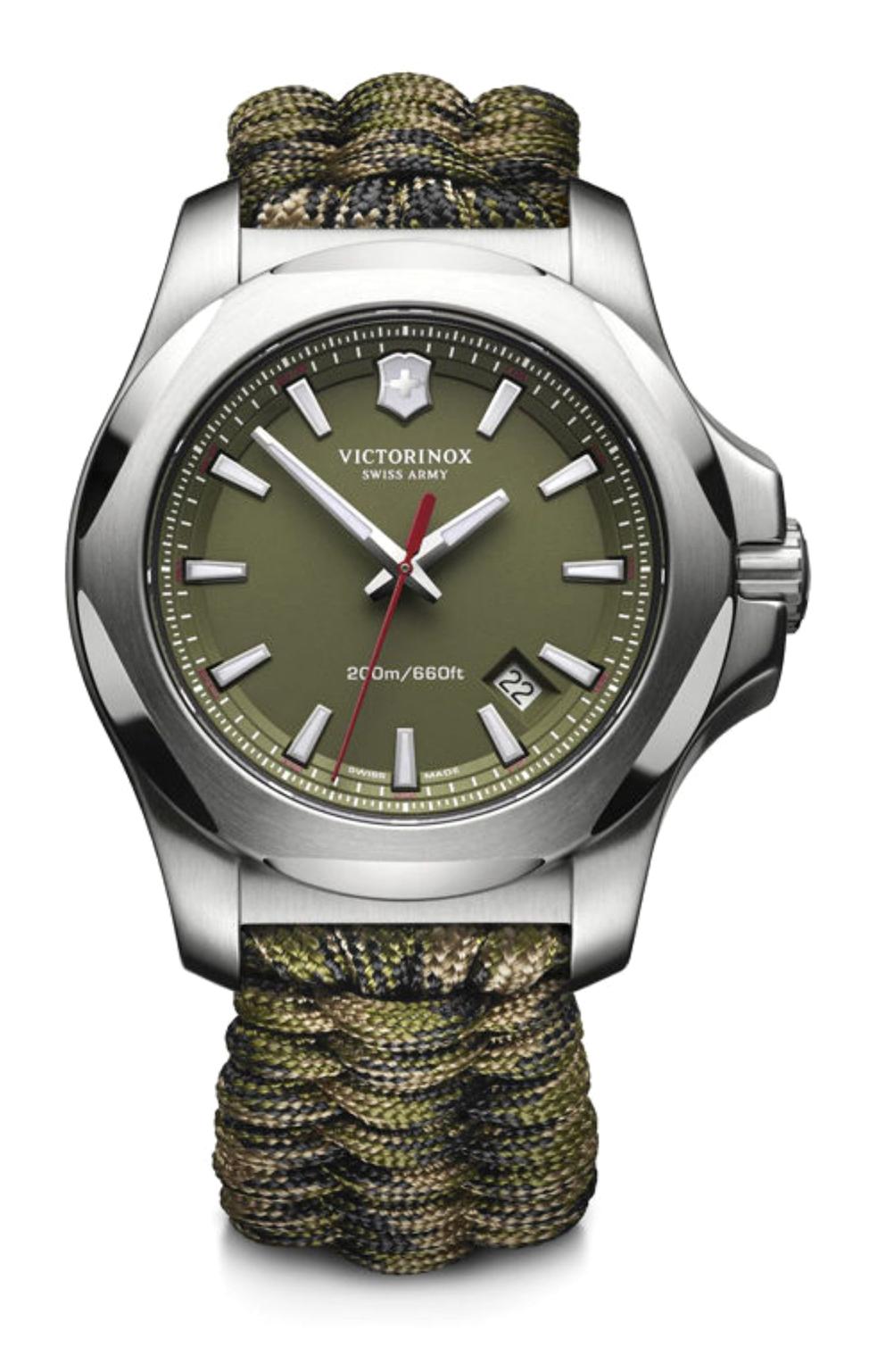Victorinox Swiss Army 241727 Pusulalı Takvimli 43 mm Yeşil Kumaş Kordon Analog Kol Saati