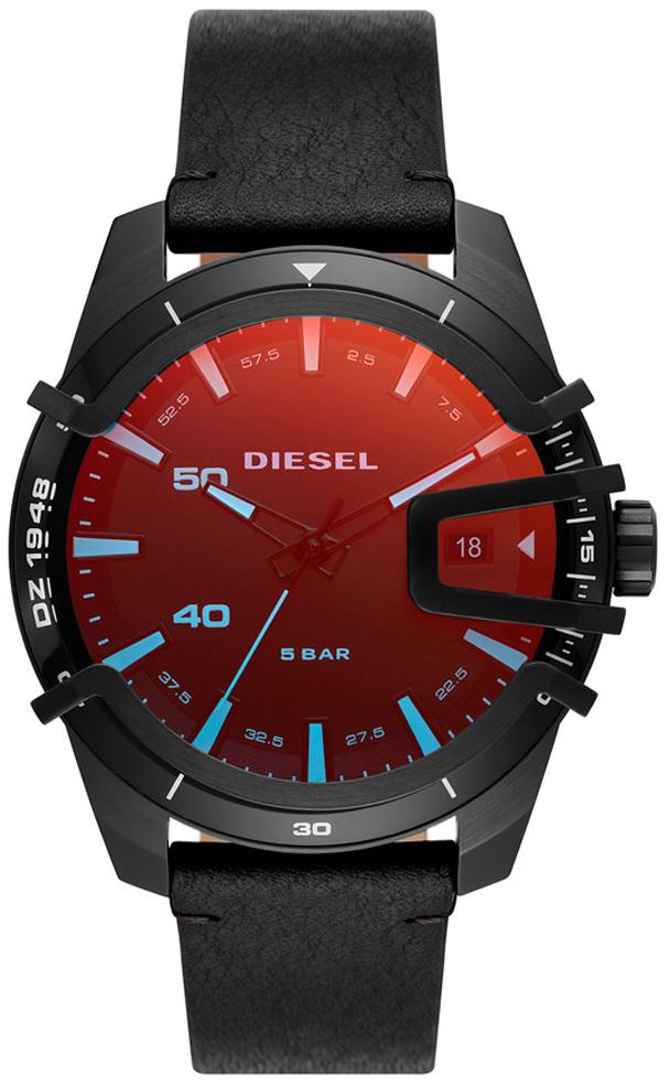 Diesel DZ1948 Takvimli 42 mm Siyah Deri Kordon Analog Erkek Kol Saati