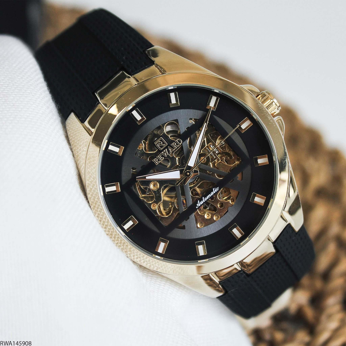 Reward RWA145908 44 mm Siyah Silikon Kordon Analog Erkek Kol Saati