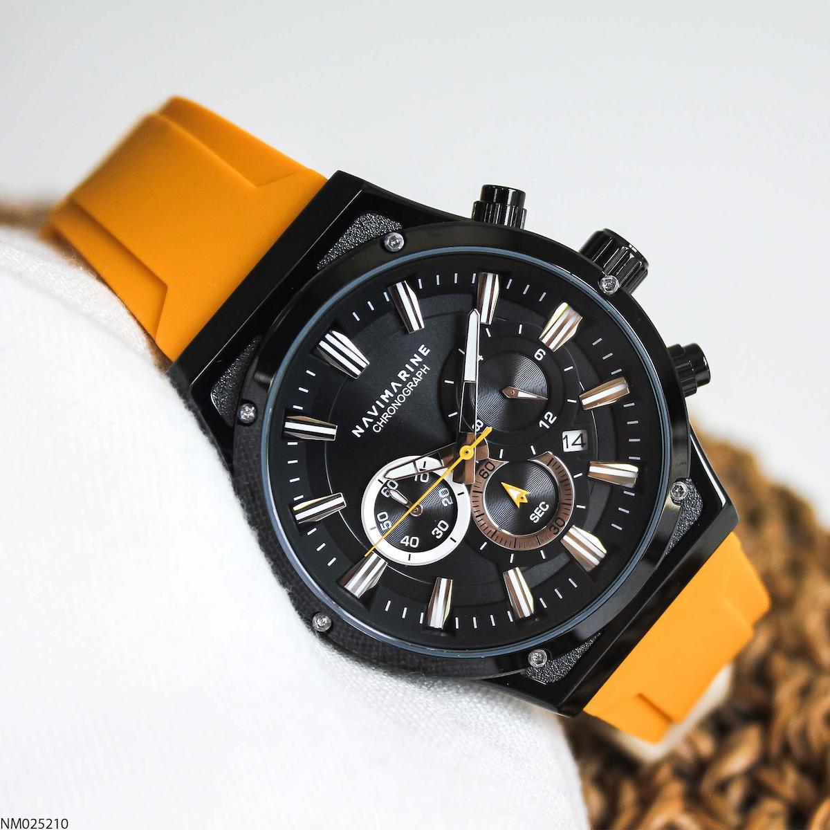 Navimarine NM025210 Takvimli 45 mm Sarı Silikon Kordon Analog Erkek Kol Saati
