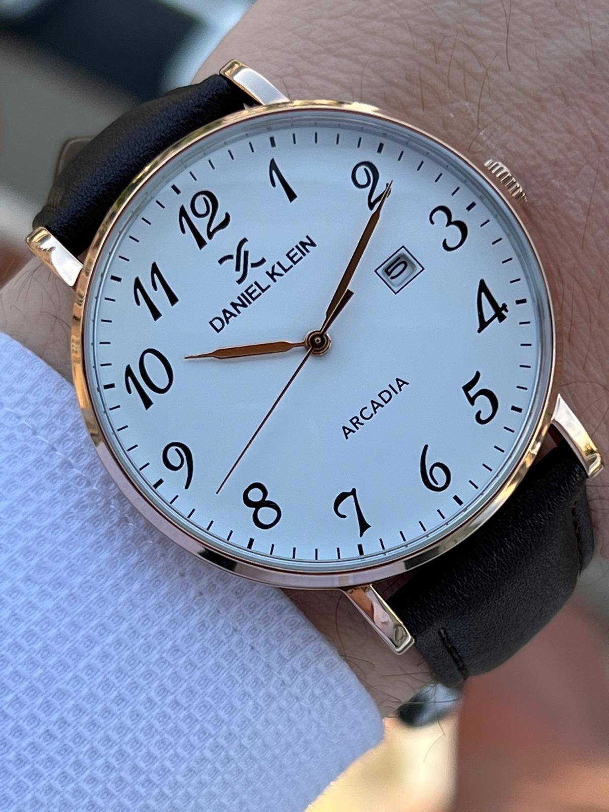 Daniel Klein DK.1.13562-3 Takvimli Siyah Deri Kordon Analog Erkek Kol Saati