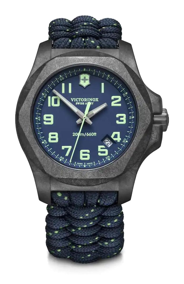 Victorinox Swiss Army 241860 Pusulalı Takvimli 43 mm Lacivert Kumaş Kordon Analog Kol Saati