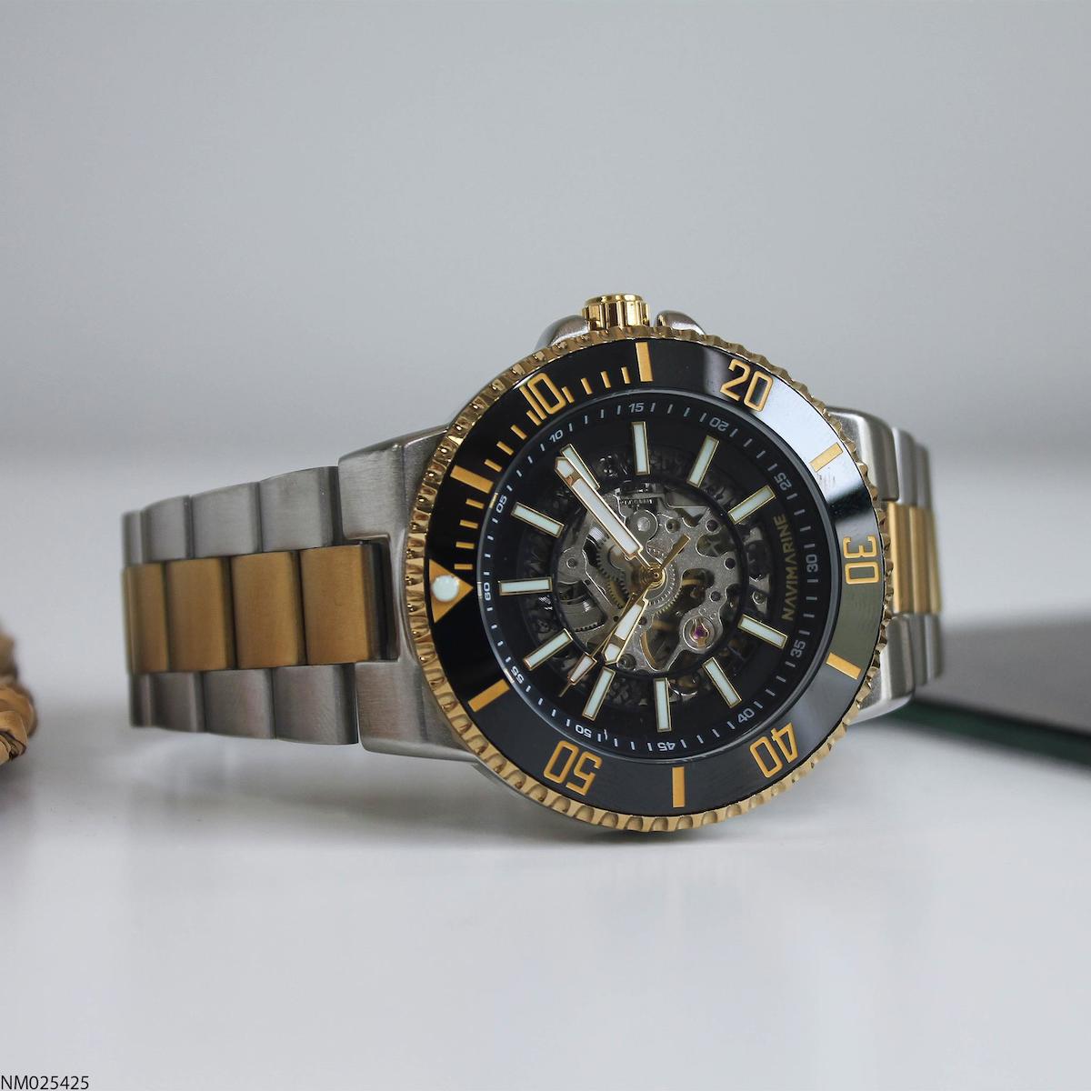 Navimarine NM025425 43 mm Altın-Metal Kordon Analog Erkek Kol Saati