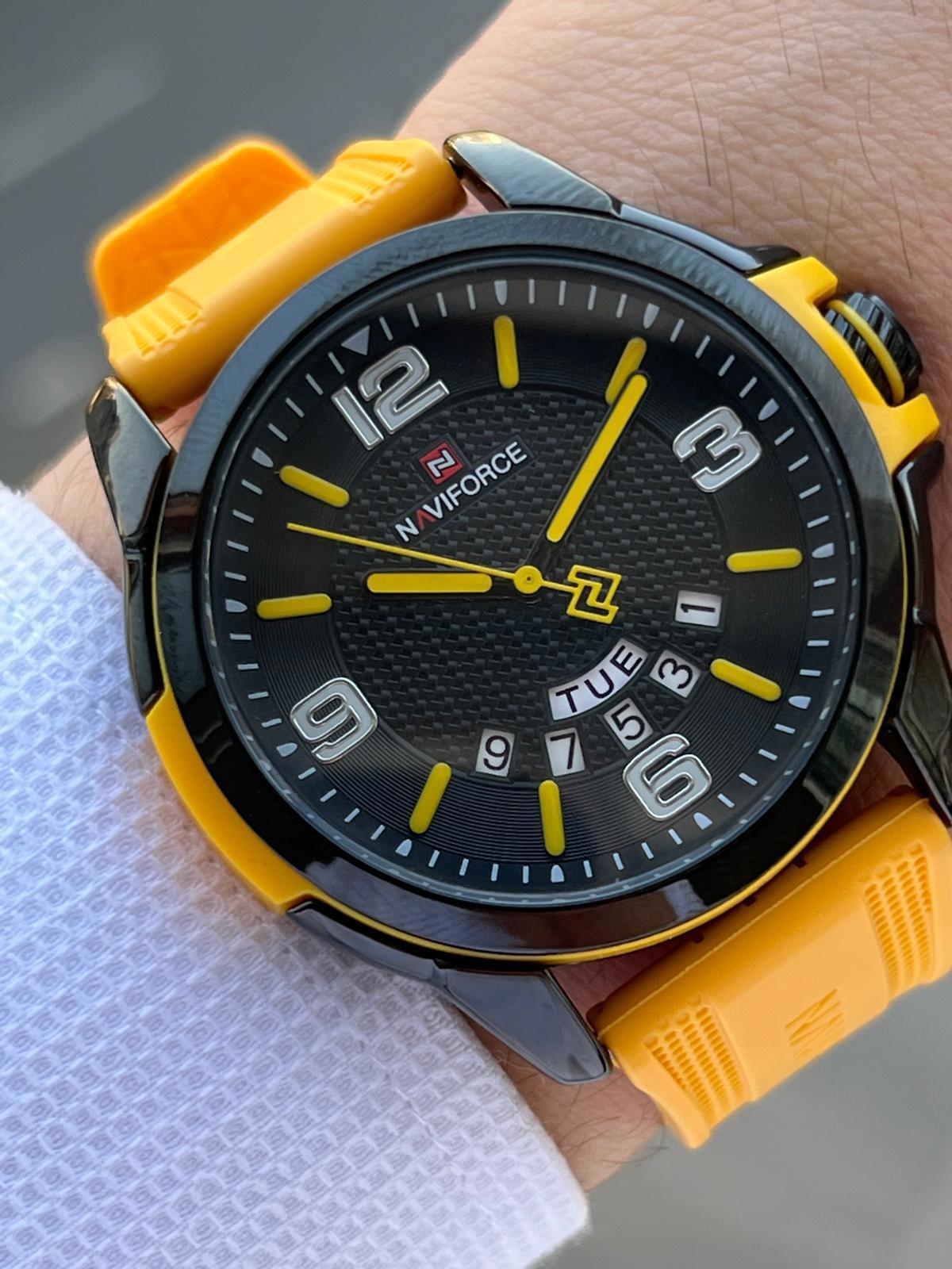 Naviforce ENF9215SS Takvimli 45-48 mm Sarı Silikon Kordon Analog Erkek Kol Saati