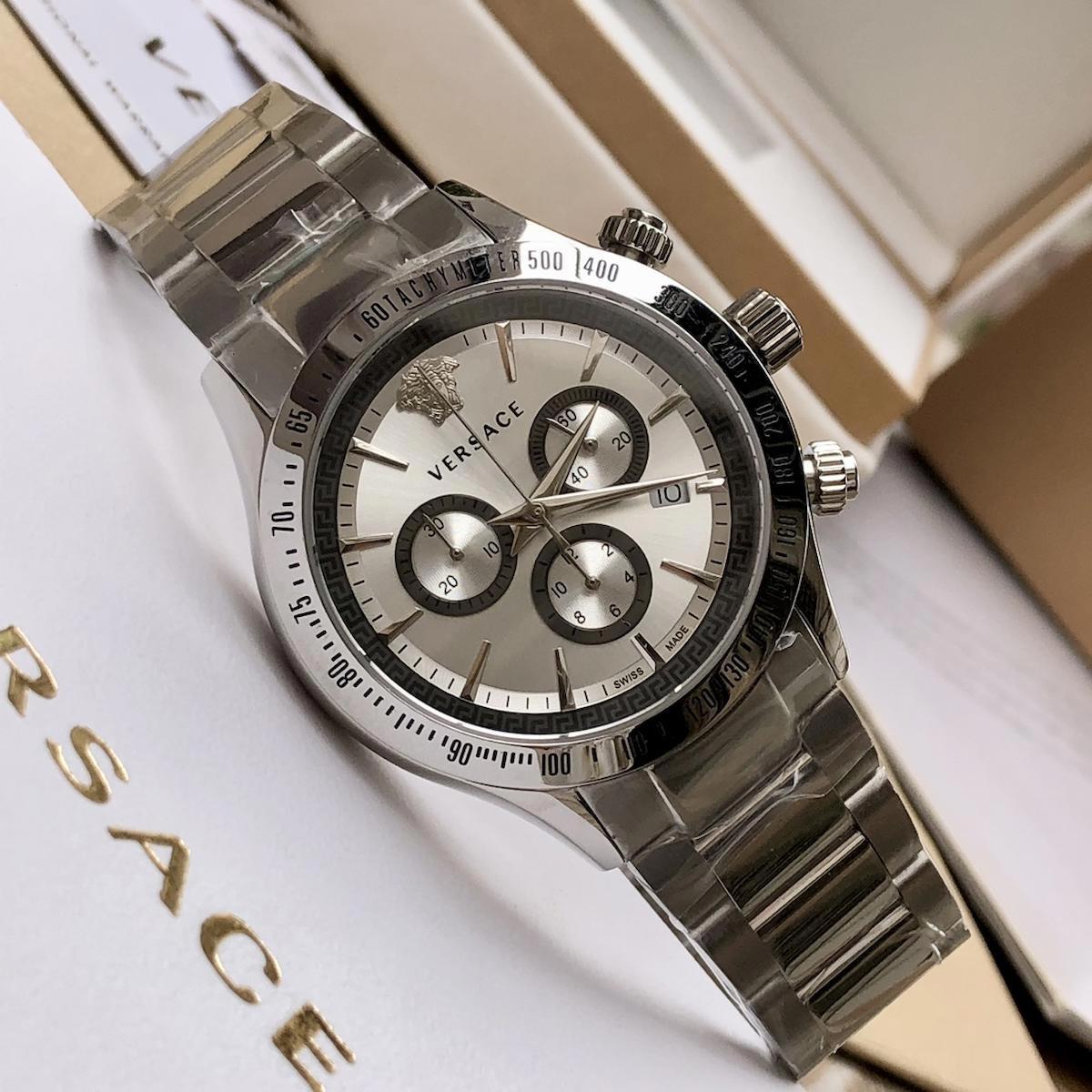 Versace VRSCVEV700121 Takvimli 44 mm Çelik Kordon Analog Erkek Kol Saati