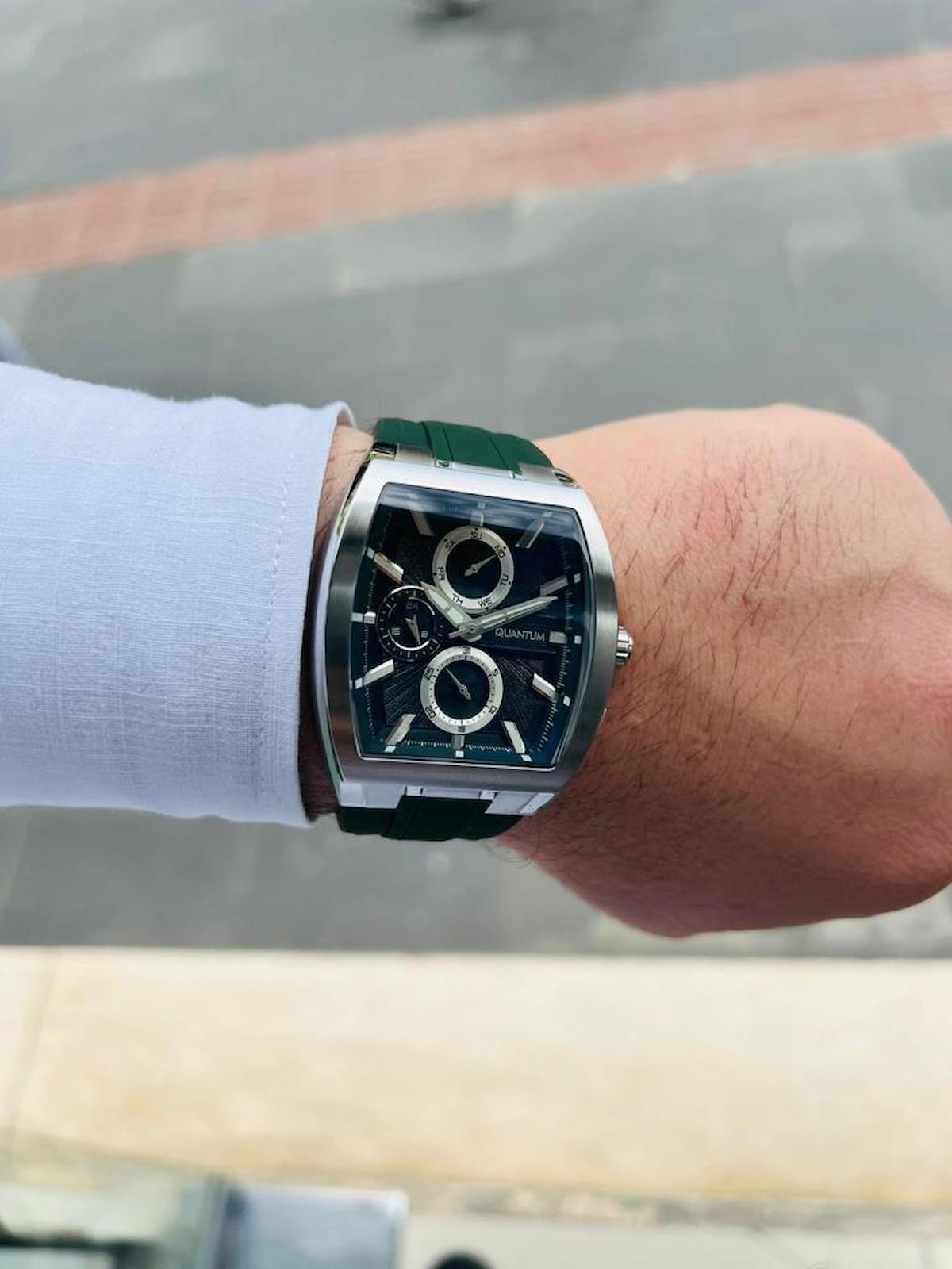 Quantum HNG997.375 Takvimli 43 mm Yeşil Silikon Kordon Analog Erkek Kol Saati