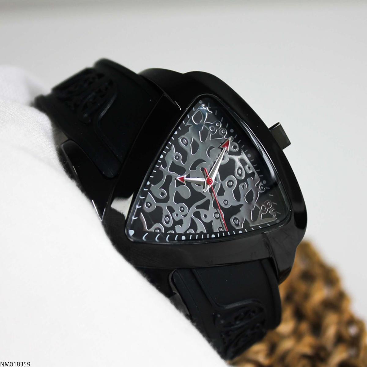 Navimarine NM018359 46-50 mm Siyah Silikon Kordon Analog Erkek Kol Saati