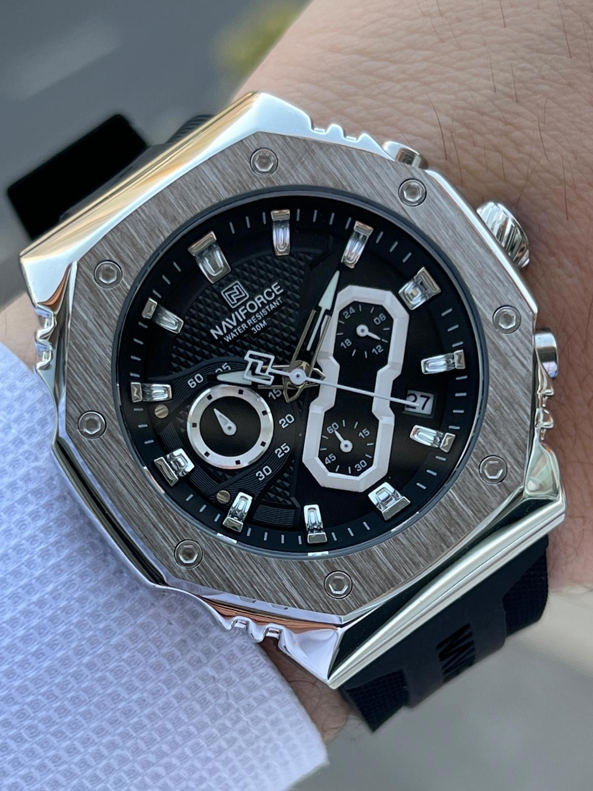 Naviforce ENF8035SG Takvimli 45-48 mm Siyah Silikon Kordon Analog Erkek Kol Saati