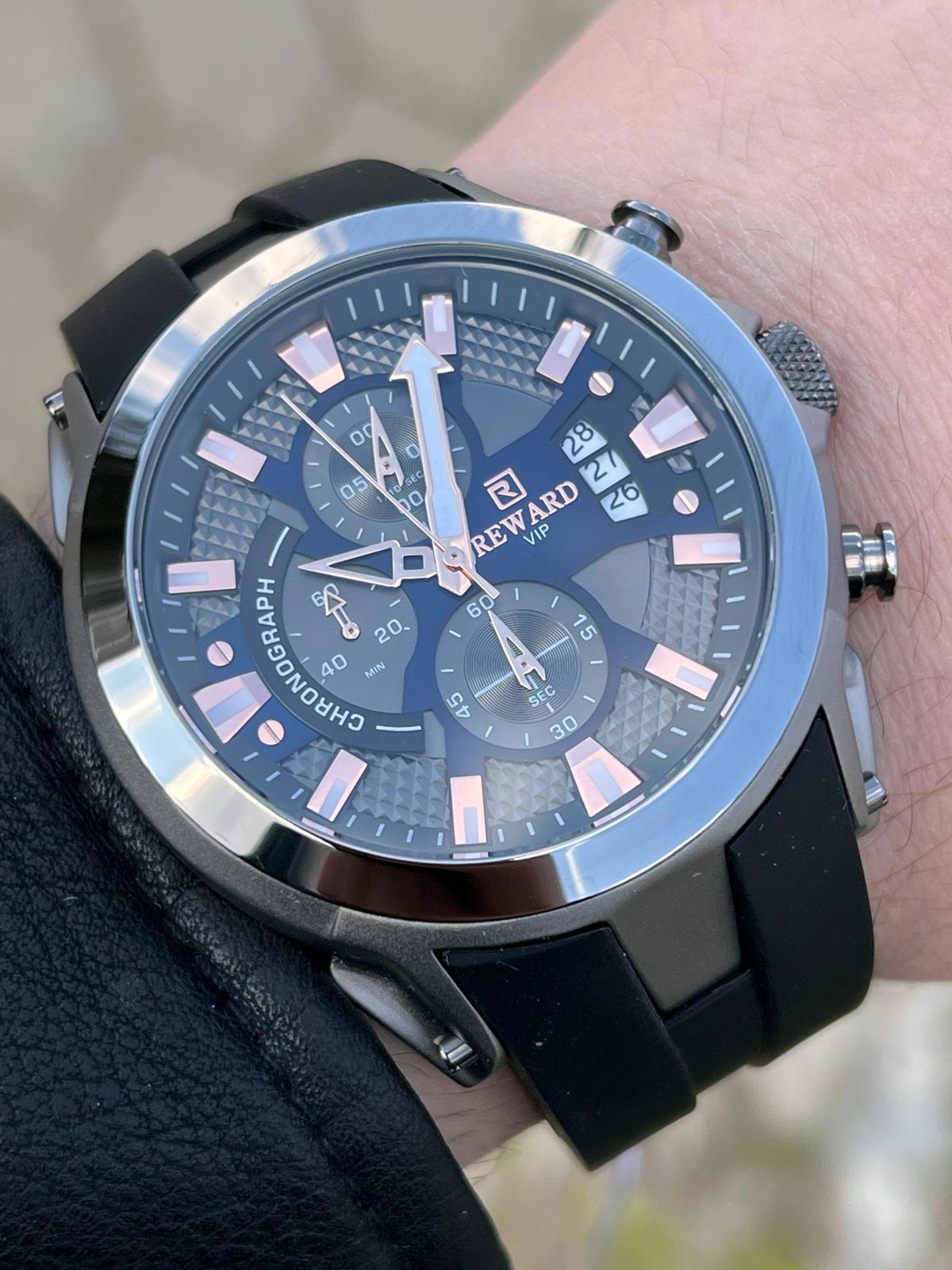 Reward RA143918 Takvimli 45 mm Siyah Silikon Kordon Analog Erkek Kol Saati