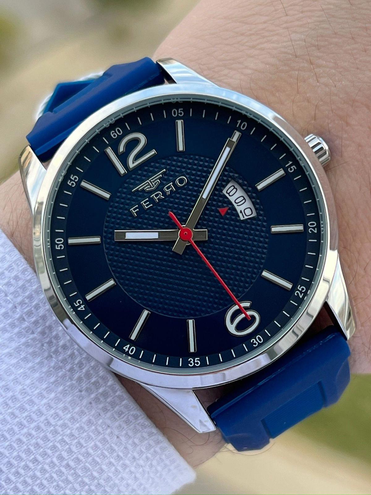 Ferro EF11316-L Su Geçirmez Takvimli 44 mm Lacivert Silikon Kordon Analog Erkek Kol Saati