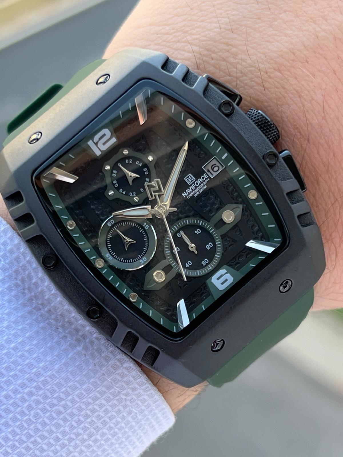 Naviforce ENF8025YSX Takvimli 44 mm Yeşil Silikon Kordon Analog Erkek Kol Saati