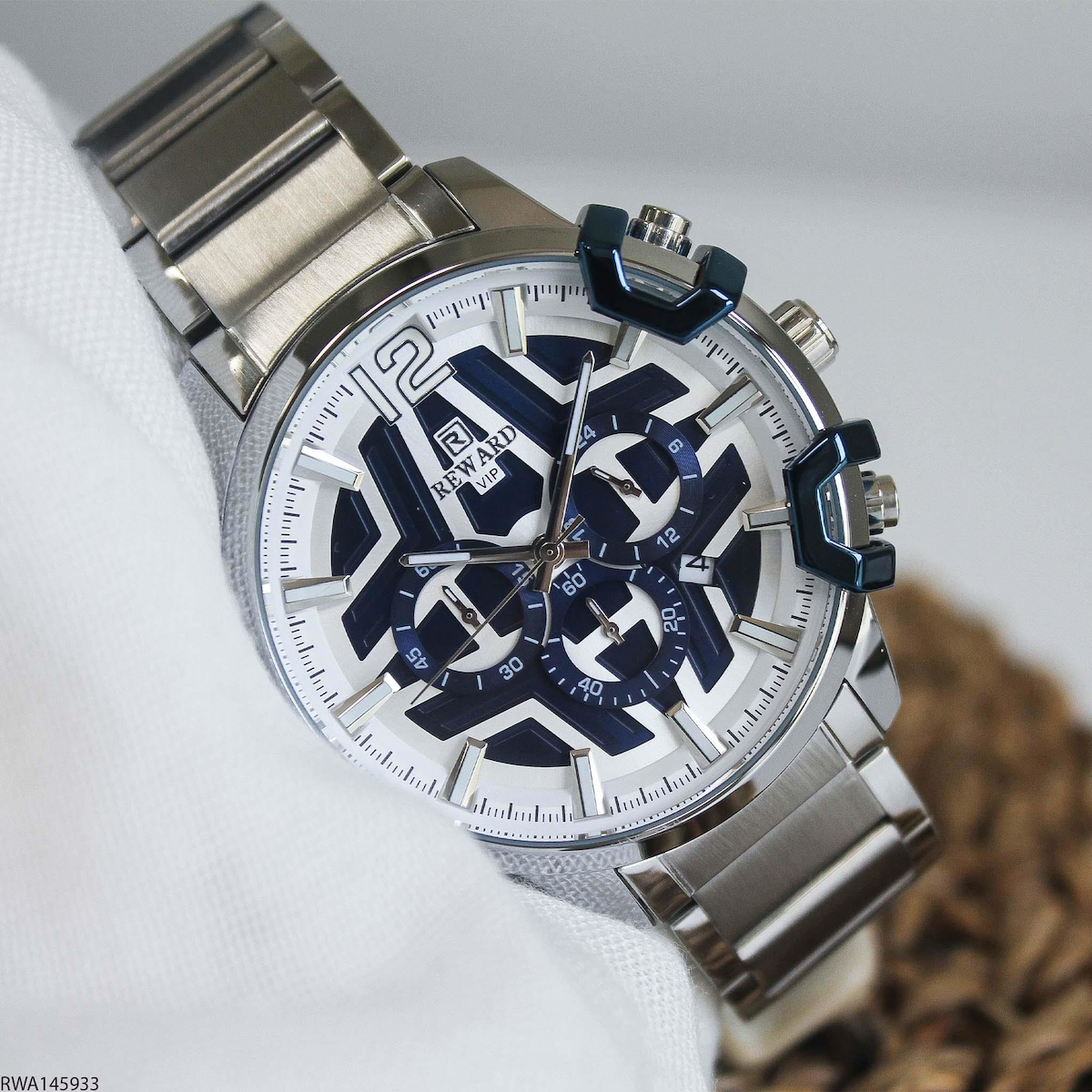 Reward RWA145933 Takvimli 50 mm Çelik Kordon Analog Erkek Kol Saati