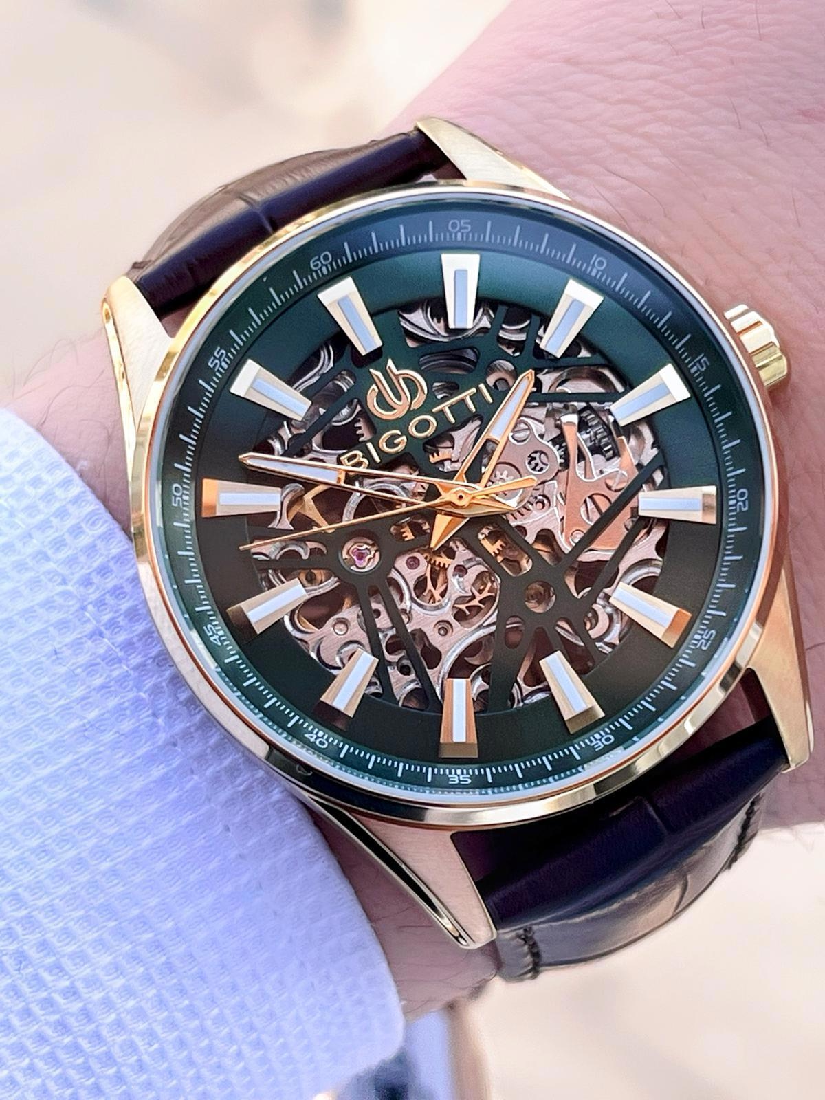 Bigotti BG.1.10595.4 Su Geçirmez 45 mm Siyah Deri Kordon Analog Erkek Kol Saati