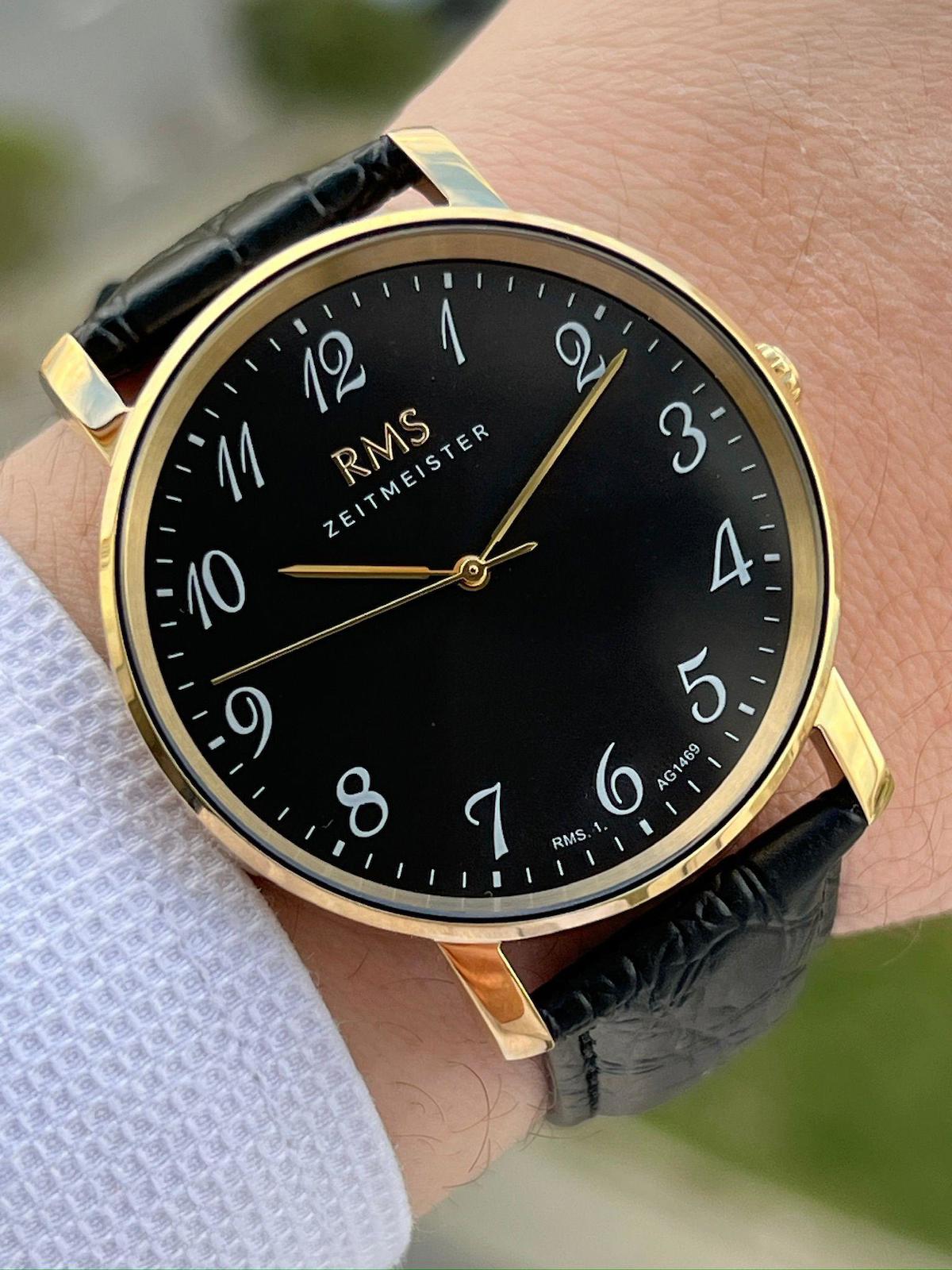 Romanson AG1469.04 48 mm Siyah Deri Kordon Analog Erkek Kol Saati