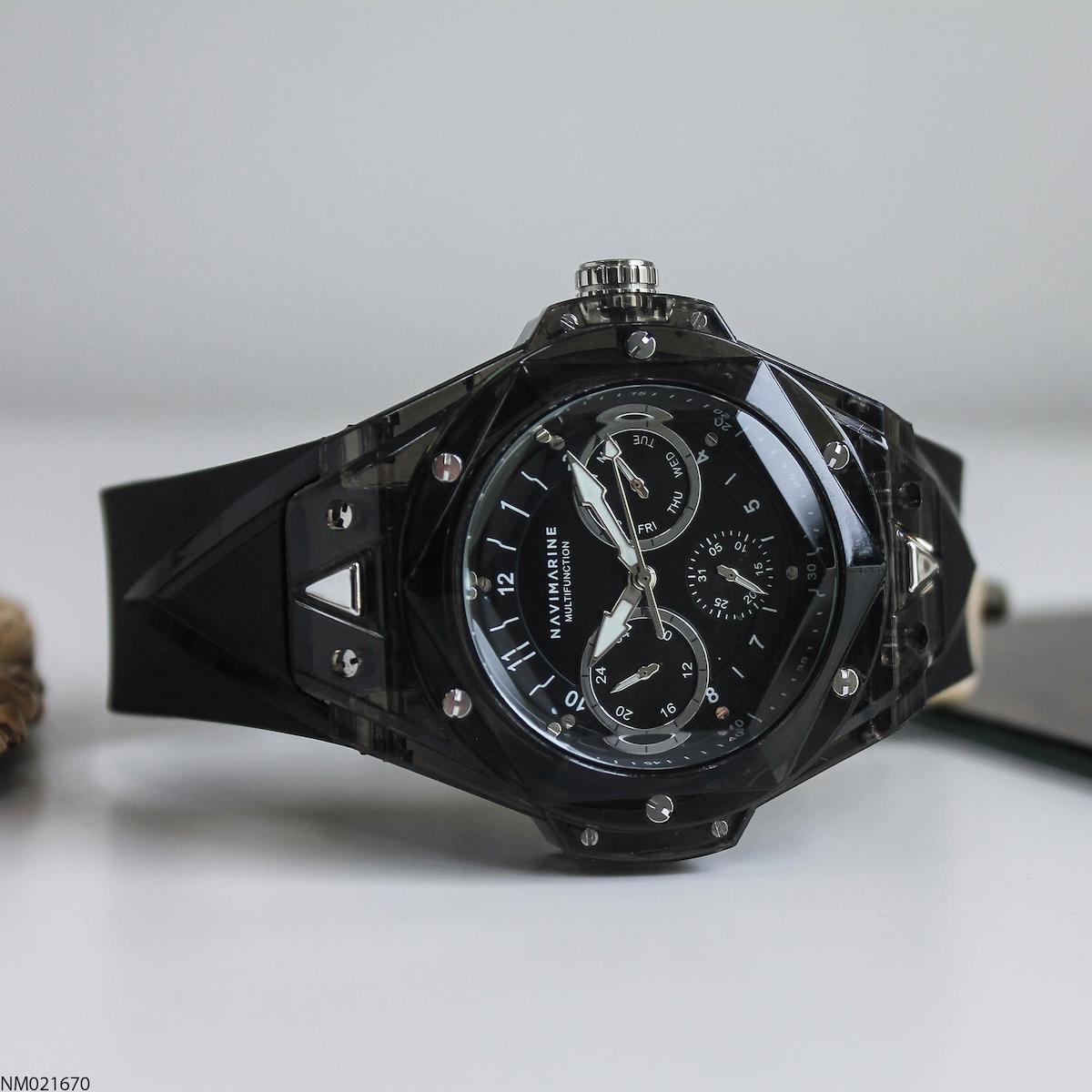 Navimarine NM021670 Takvimli 46 mm Siyah Silikon Kordon Analog Erkek Kol Saati