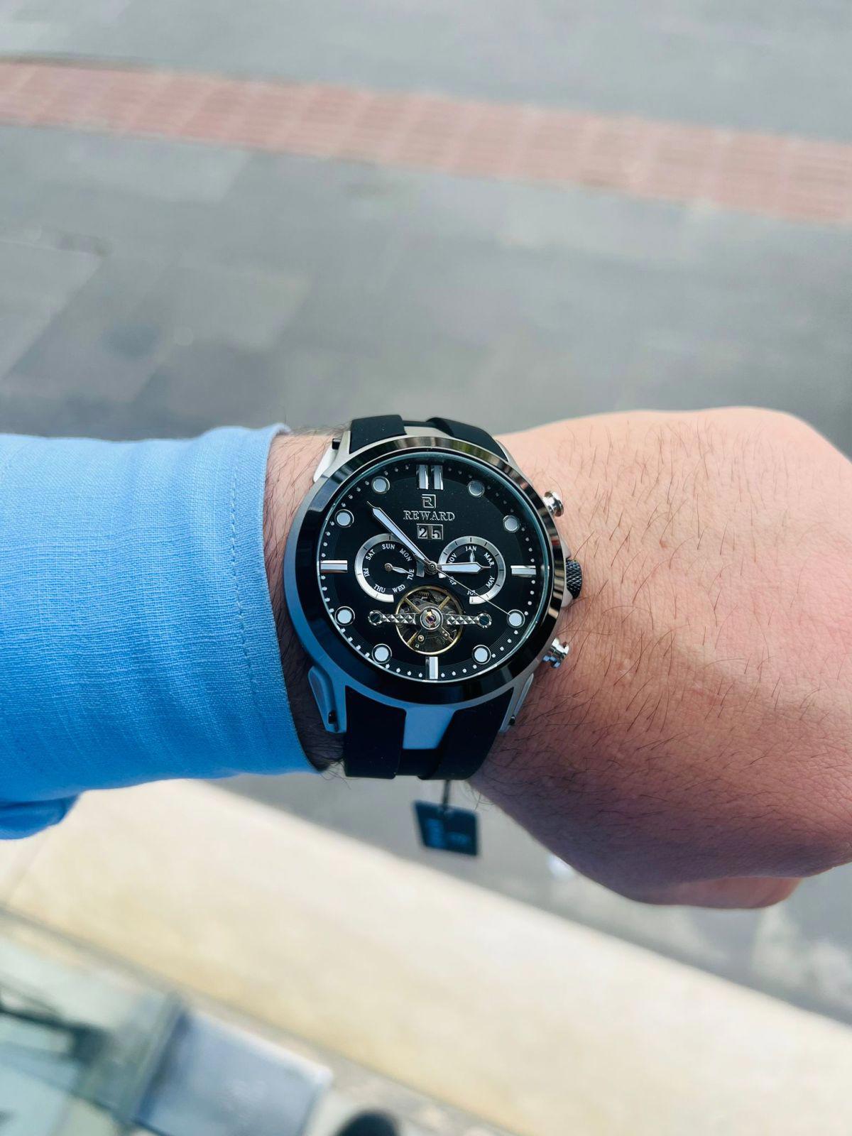 Reward SRE43597.R6 Su Geçirmez Takvimli 46 mm Siyah Silikon Kordon Analog Erkek Kol Saati
