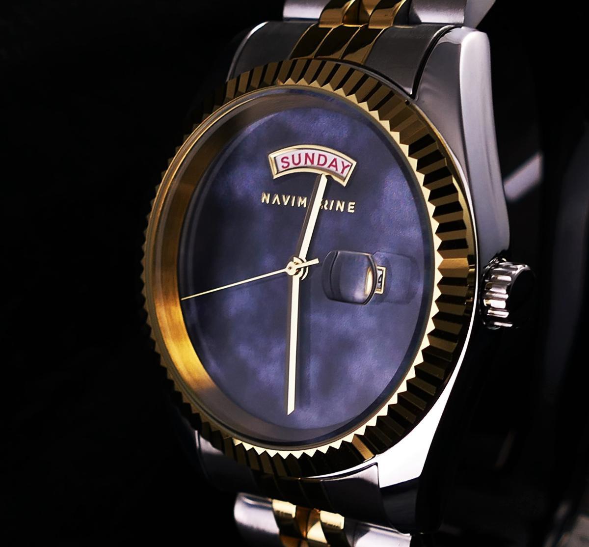 Navimarine NVM01-D2 Takvimli 44 mm Altın-Çelik Kordon Analog Kol Saati