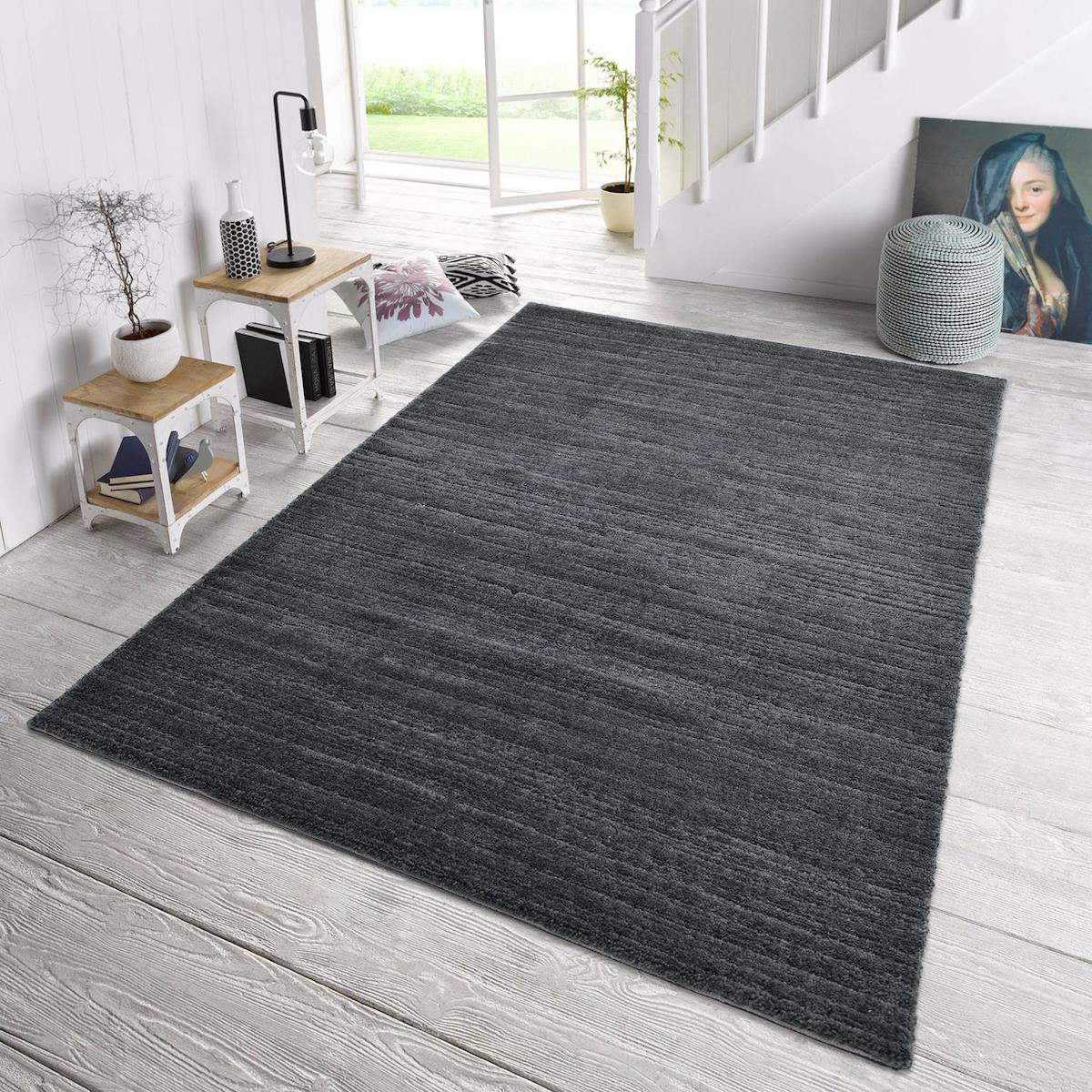 Giza Home Madu 1386Y Gri 20 mm Polyester Toz Tutmaz Yıkanabilir Kalın Kaymaz Dikdörtgen Makine Dokuma Çocuk Odası-Yatak Odası Halısı 140x140 cm