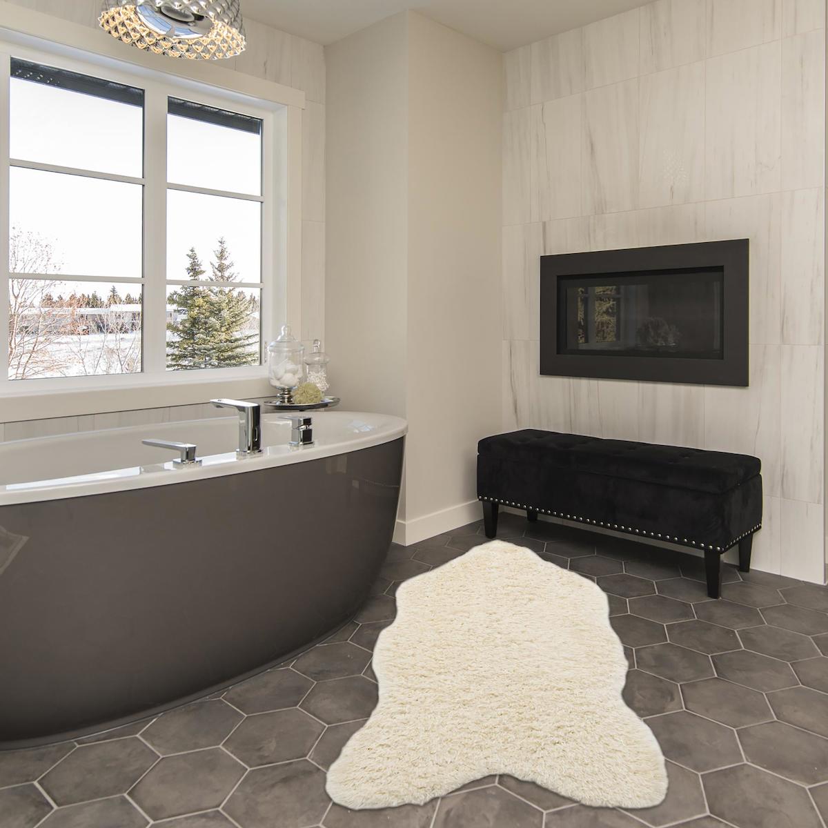 Giza Home F005C-GP77 Bej 7 mm Polyester Silinebilir Yıkanabilir Orta Kaymaz Hayvan Desenli Oval Makine Dokuma Salon Halısı 180x250 cm