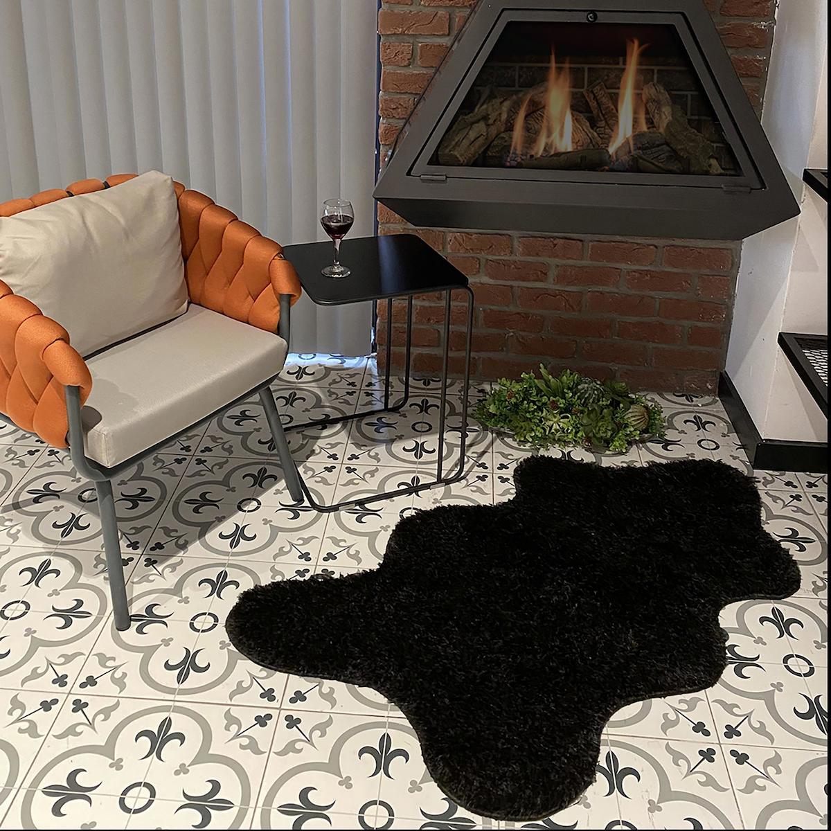 Giza Home S001A Siyah 12 mm Polyester Antibakteriyel Yıkanabilir İnce Kaymaz Lateks Taban Hayvan Desenli Oval Makine Dokuma Çocuk Odası Halısı 100x200 cm