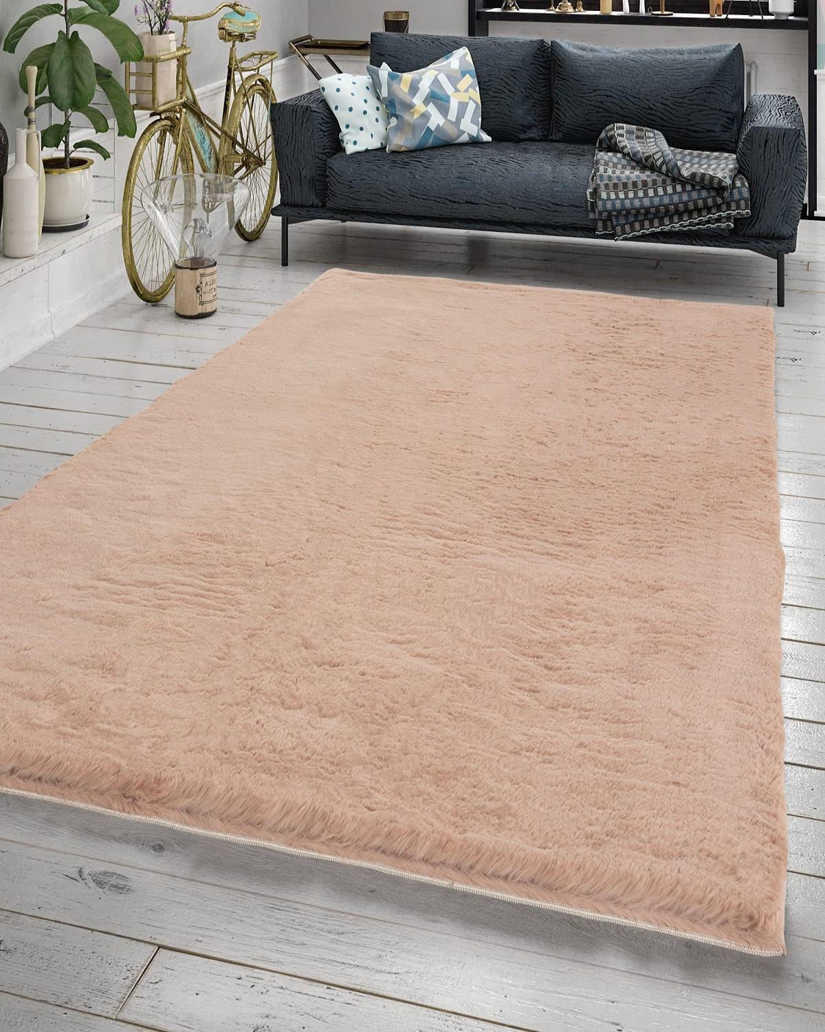 Jassrug Fuzzy Krem 15 mm Polyester Yıkanabilir Kalın Kaymaz Taban Dikdörtgen Makine Dokuma Halı 80x150 cm