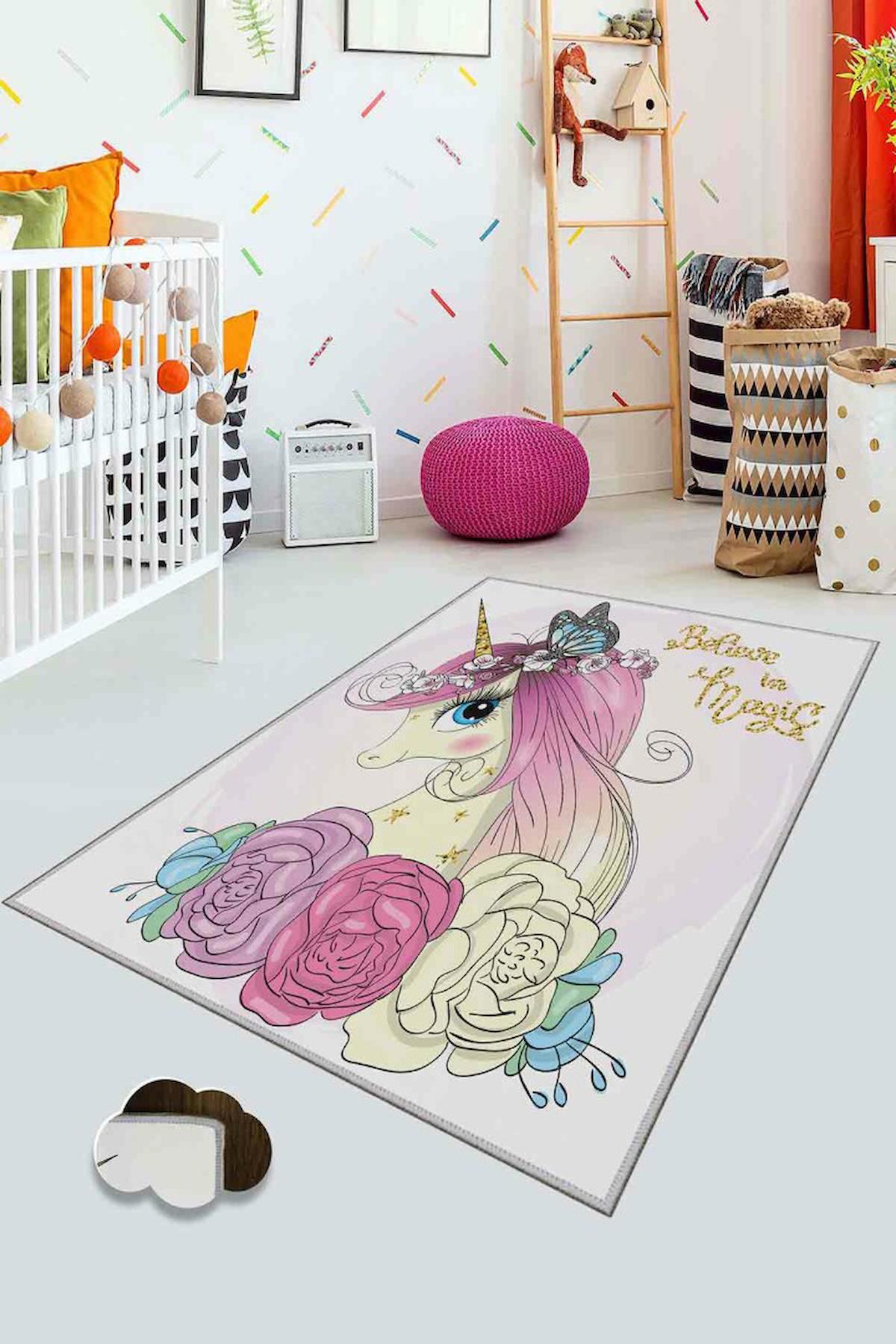 Homefesto Krem 5 mm Polyester Leke Tutmaz Yıkanabilir İnce Kaymaz Taban Hayvan Desenli Dikdörtgen Makine Dokuma Çocuk Odası Halısı 100x150 cm