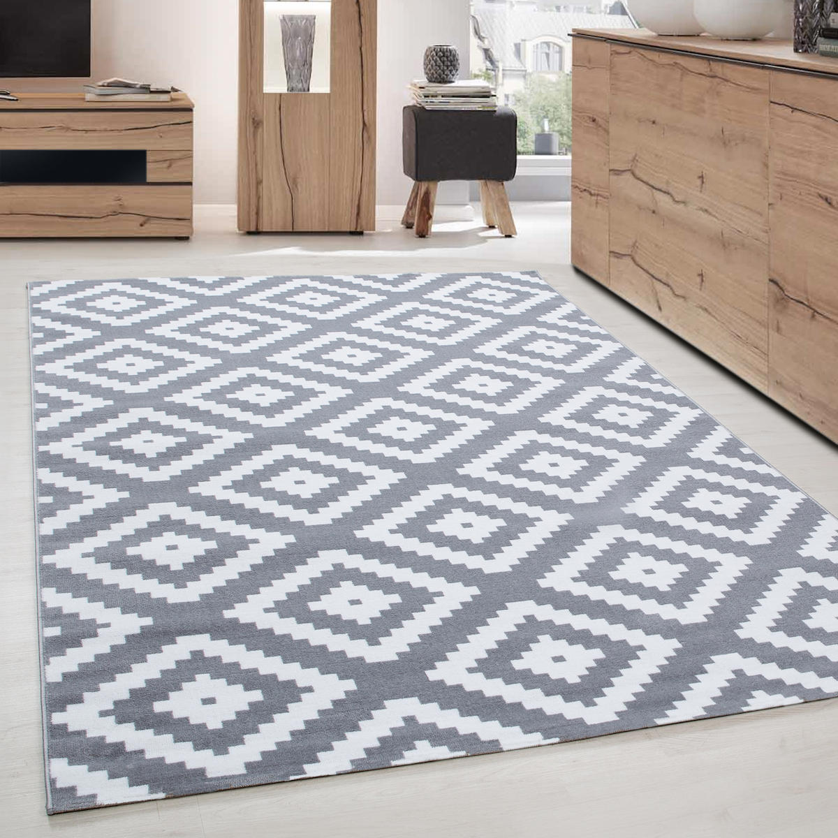 Wide Shop Gri 8 mm Polipropilen Antibakteriyel Yıkanabilir İnce Kaymaz Jüt Taban Dikdörtgen Makine Dokuma Salon Halısı 133x190 cm