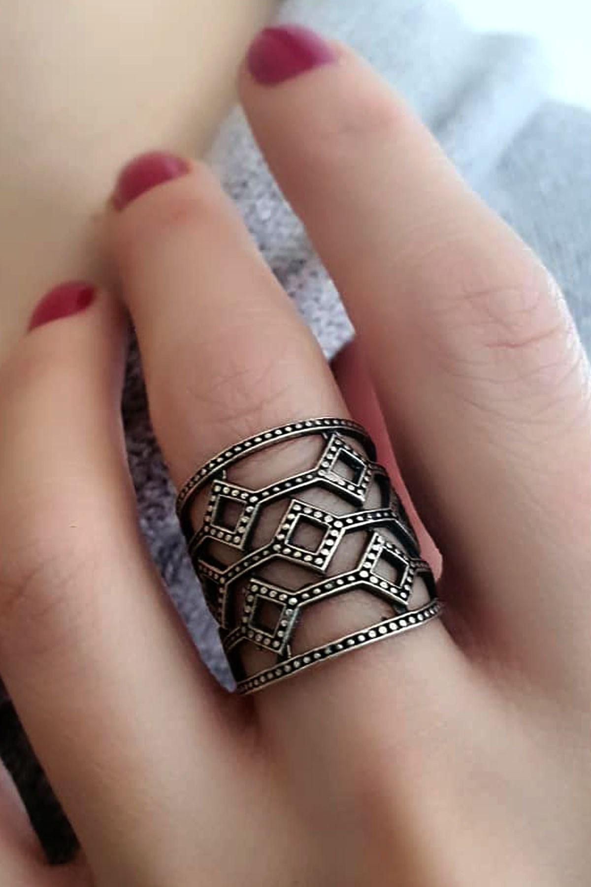 Oseshop Siyah Taşlı 925 Ayar Gümüş Yüzük