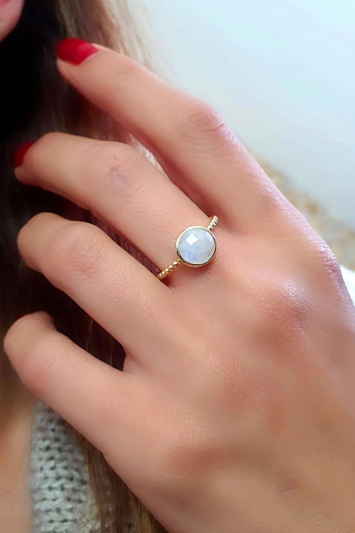 Oseshop Beyaz Ay Taşlı İncili 925 Ayar Gümüş Yüzük